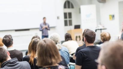 Discover the role of an agency speaker