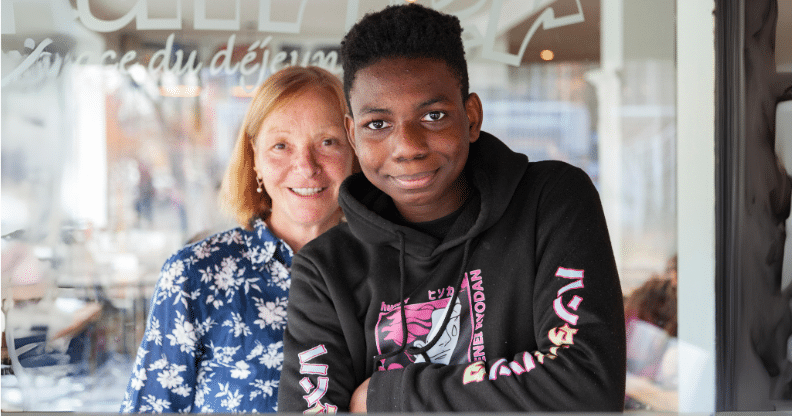 Dame avec un adolescent